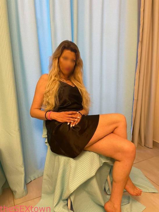 super sexy Laoura! 6985672136